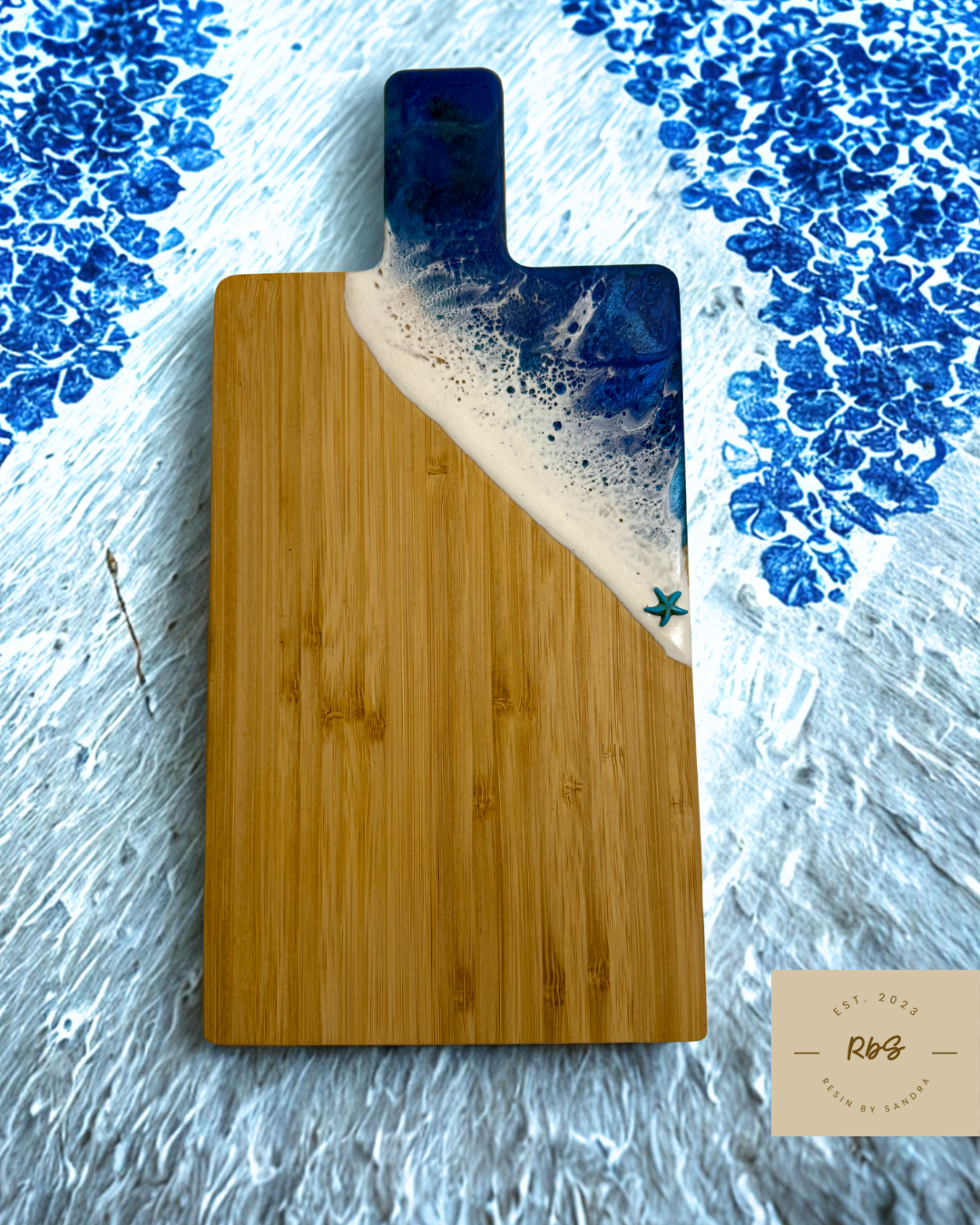 Tide's Edge - Resin Cutting Board